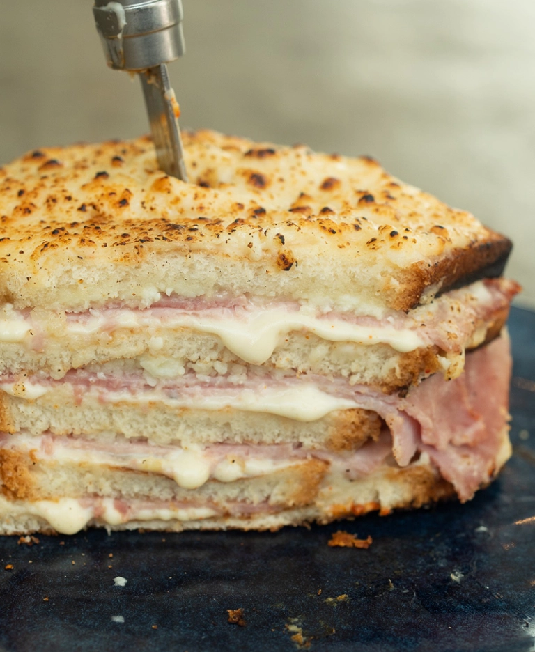 Croque Monsieur de luxe gastronomique, par Juan Arbelaez