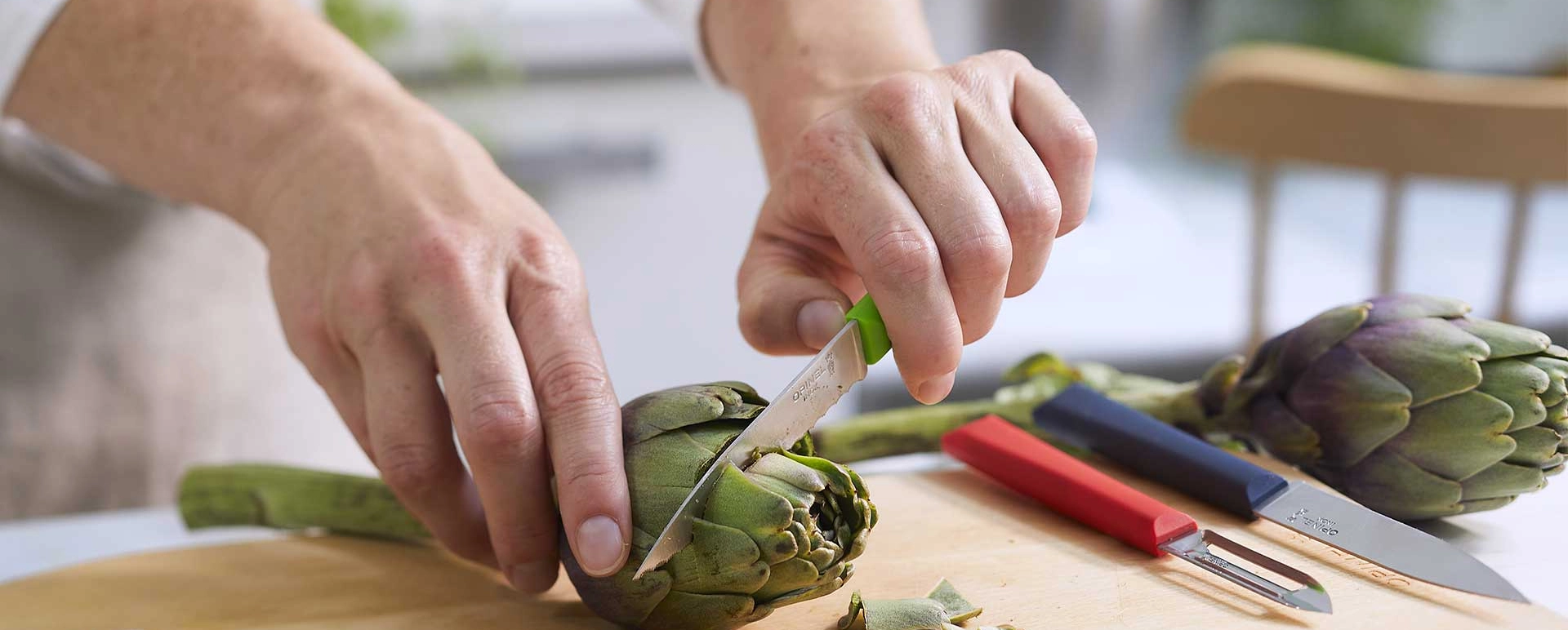 Couteau de cuisine manche plastique, Essentiels +