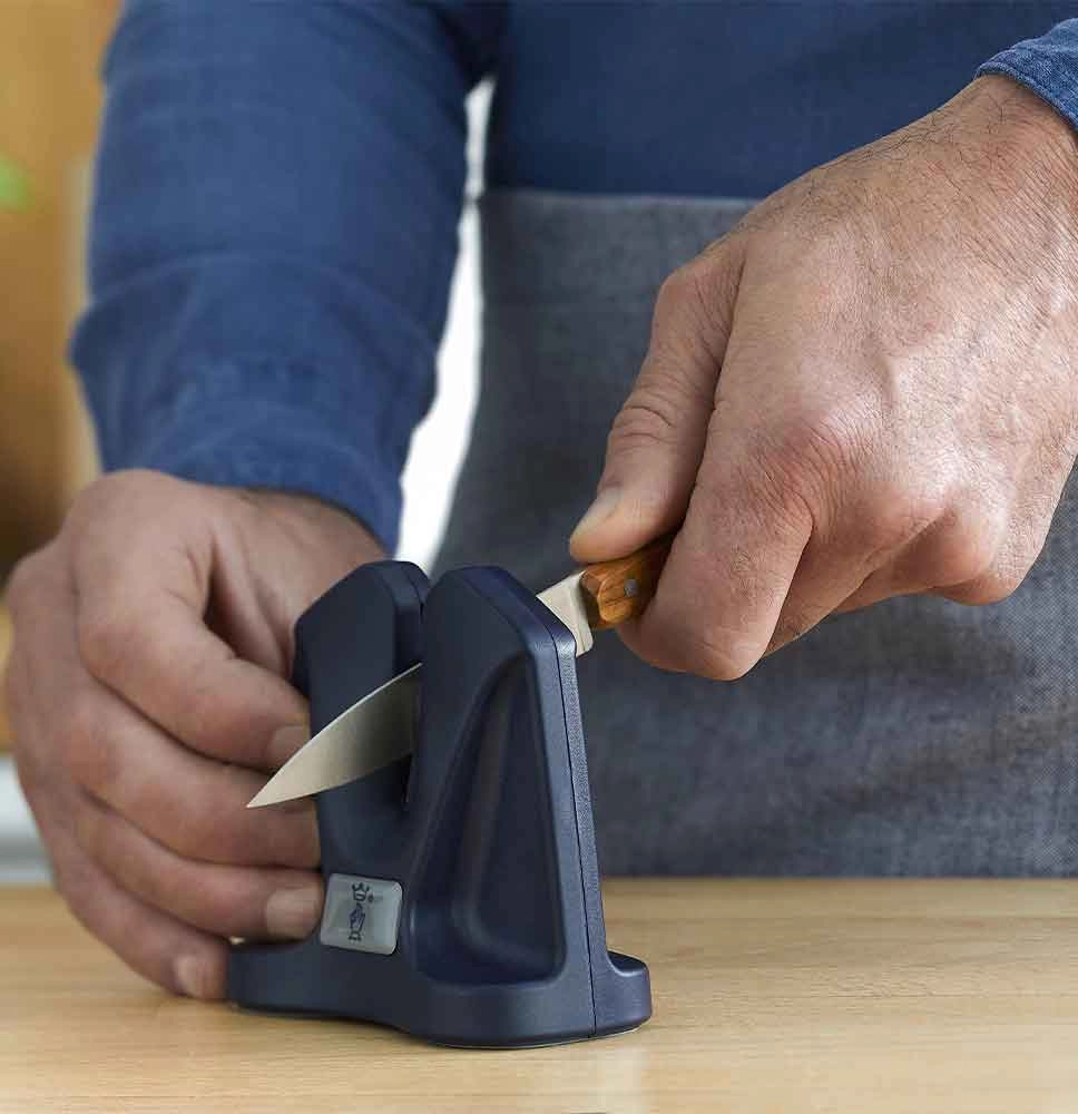 Manual sharpener