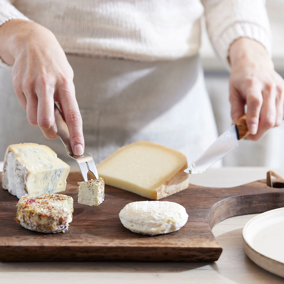 Couteau à fromage de table Olivier