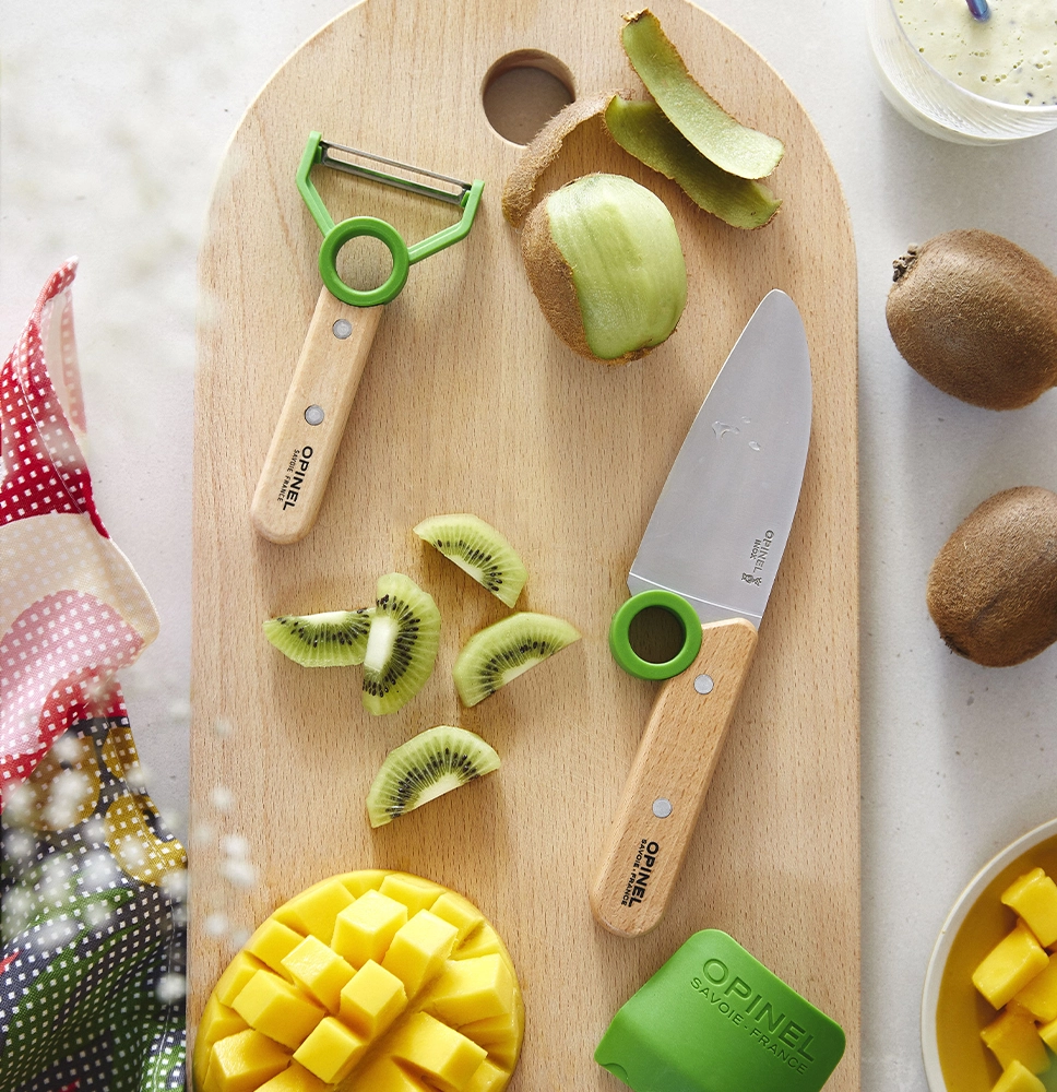 "Le Petit Chef" green children's kitchen set