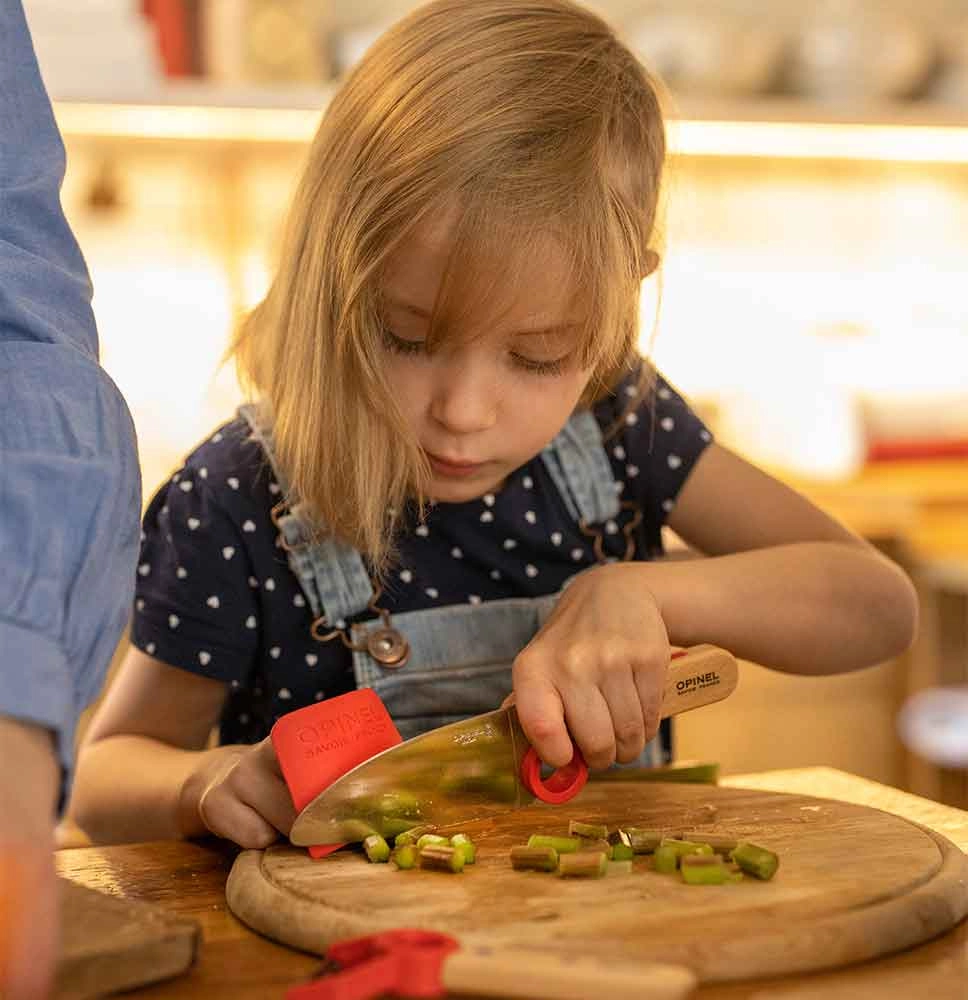 Messer und Fingerschutz „Petit Chef”