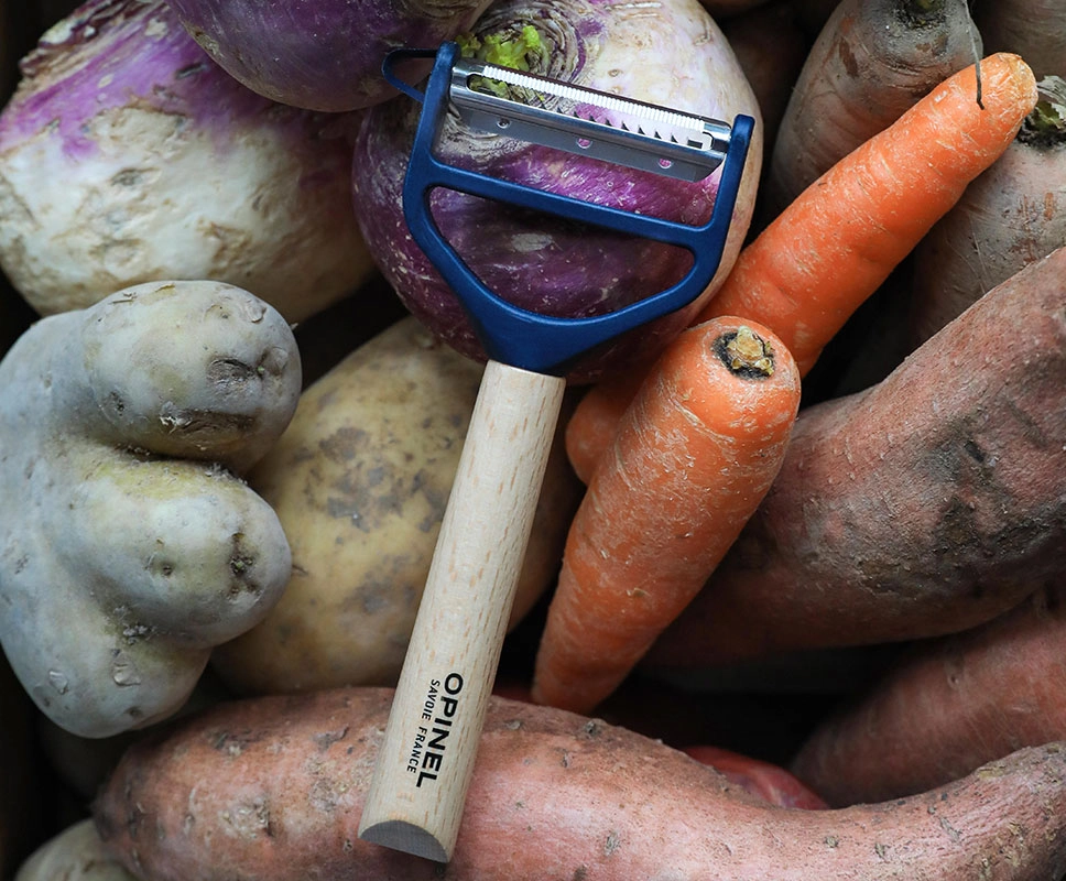 T-Duo wooden peeler in Blue