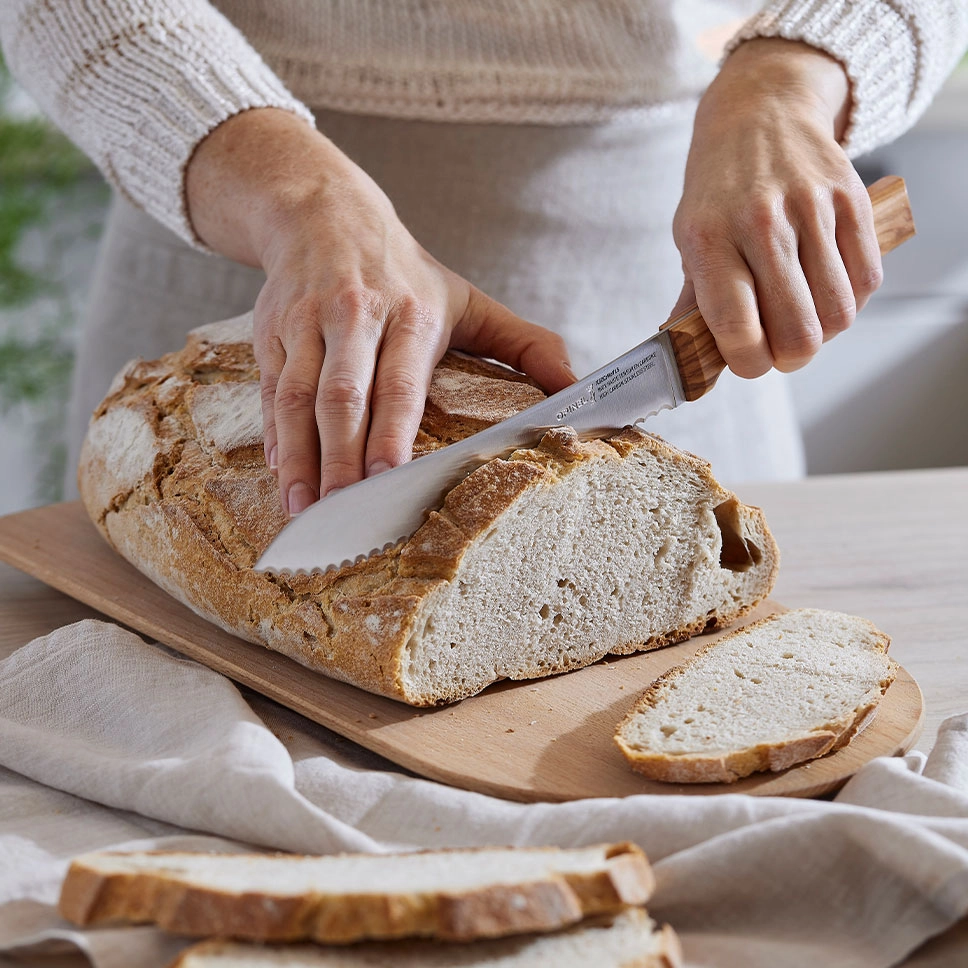 N°116 Brotmesser Parallèle Olivenholz