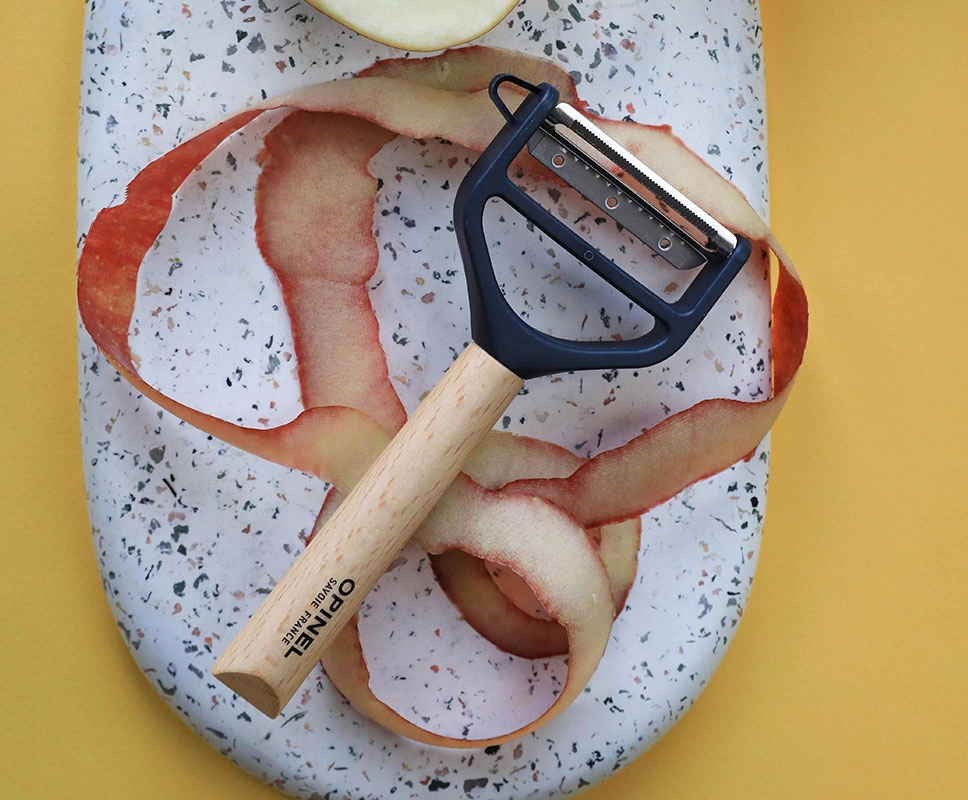 T-Duo wooden peeler in Blue
