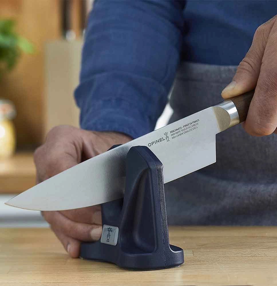 Manual sharpener