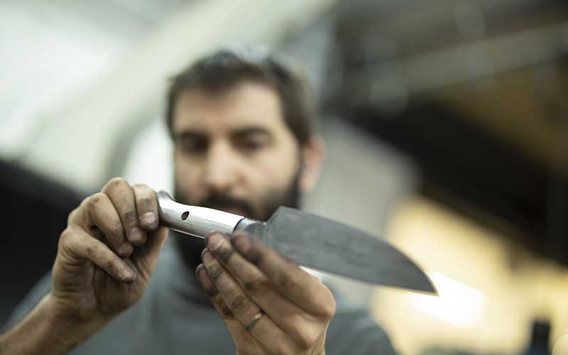 Expert sharpening service opinel knife pocket table kitchen knives